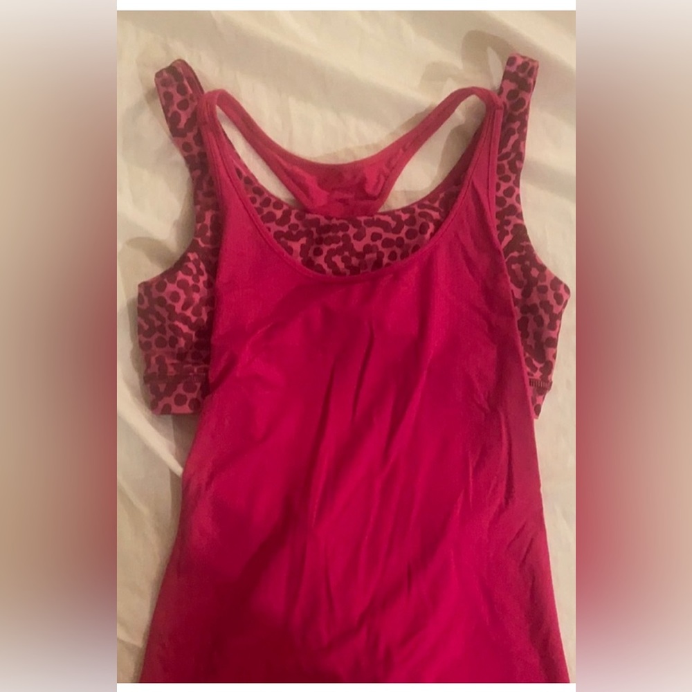 Lululemon size 8 tank with built in bra.